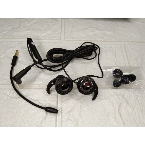 IN-EAR GAMING EARPHONE WITH DUAL MICROPHONE