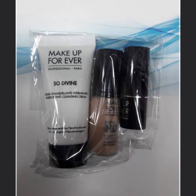 Make Up Forever Travel set