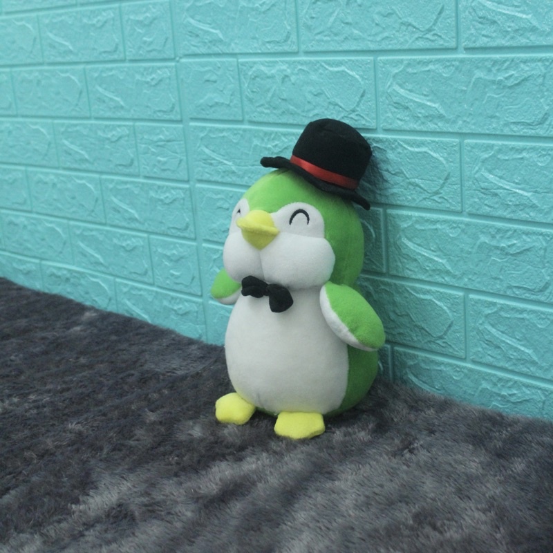 Boneka Pinguin Topi Ukuran M (Tinggi 30cm) Berlabel SNI