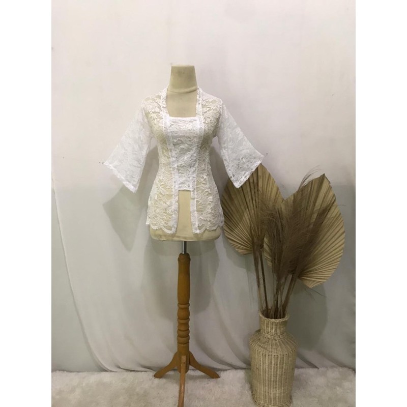 KEBAYA BALI SOFIA BED LONCENG