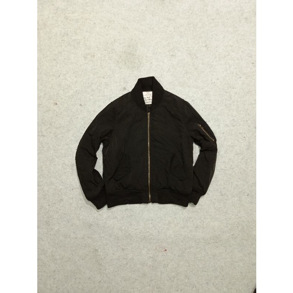 JAKET BOMBER INGNI HITAM MURAH SECOND