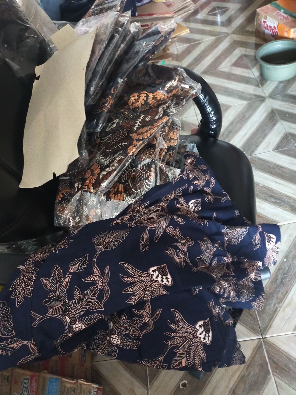 Kemeja Batik Pria Lengan Panjang Bl80 Katun Motif Modern Dixmont Semi Slimfit Premium