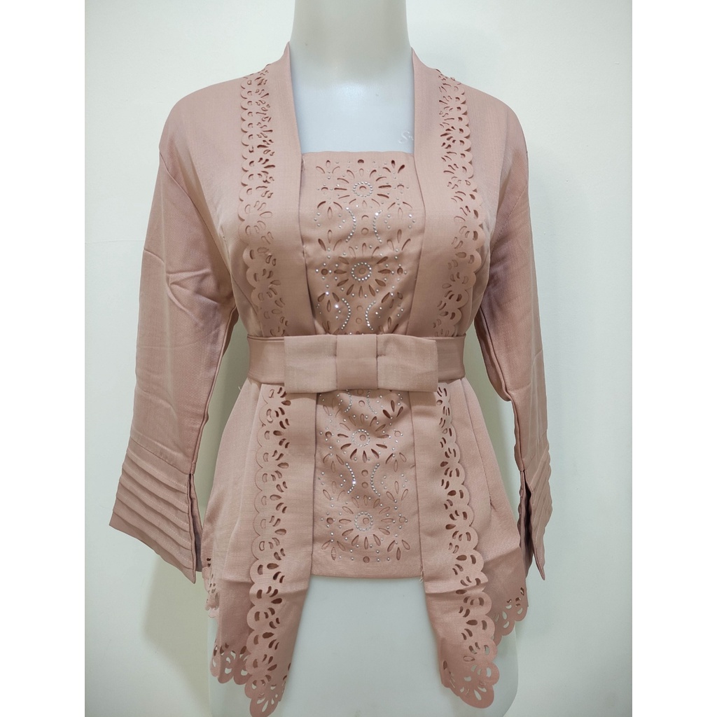 Atasan Kebaya Kutu Baru Modern Hitam|Cokelat|Maroon|Putih / Kebaya Moderen Kondangan Jumbo / Kebaya Akad Nikah Mewah / Kebaya Tunangan Kekinian / Kebaya Wisuda Modern / Kebaya Amora Vechia Theresia-Coklat