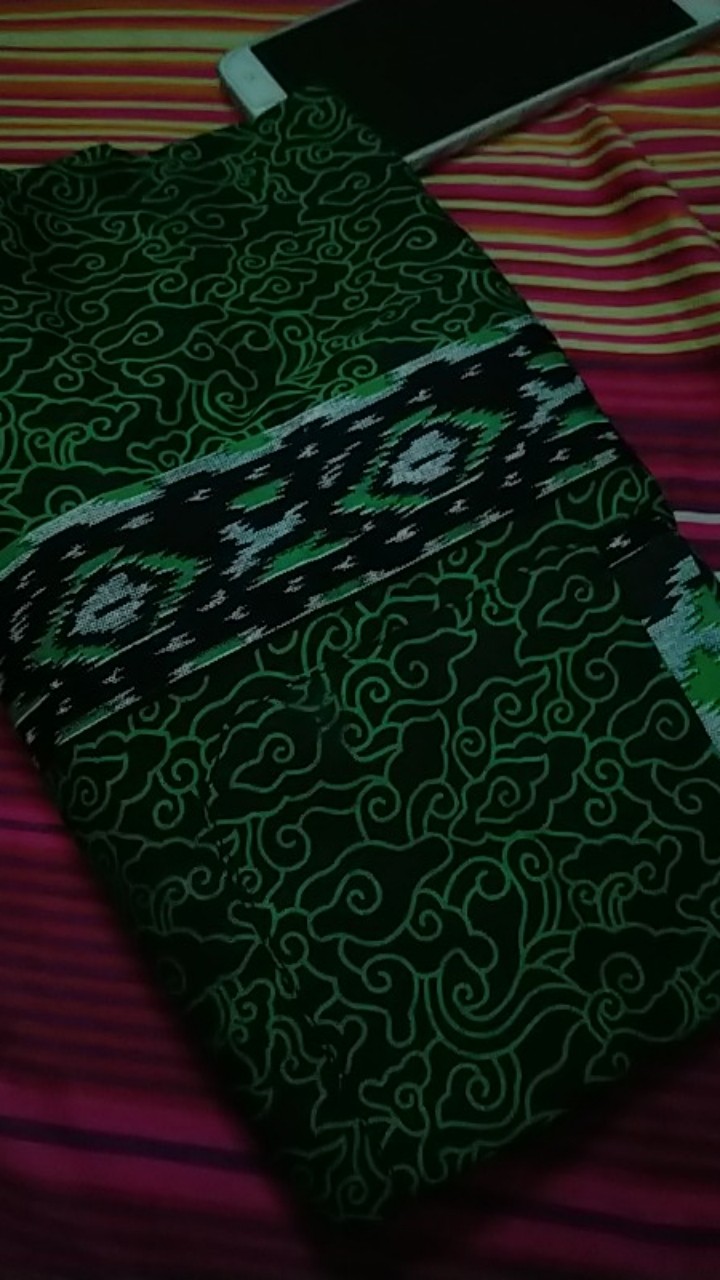 Kemeja Batik Pria Jumbo/big Size Modern Motif Mega Mendung Hijau