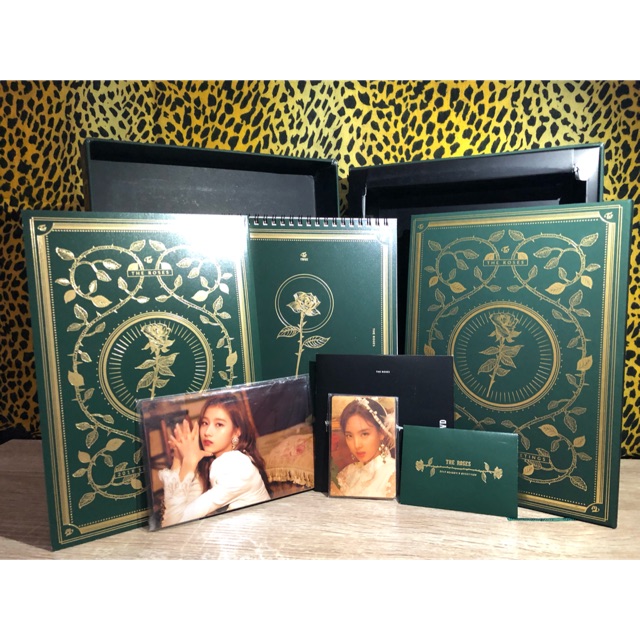 SHARING TWICE SEASON GREETING “THE ROSES” 2019