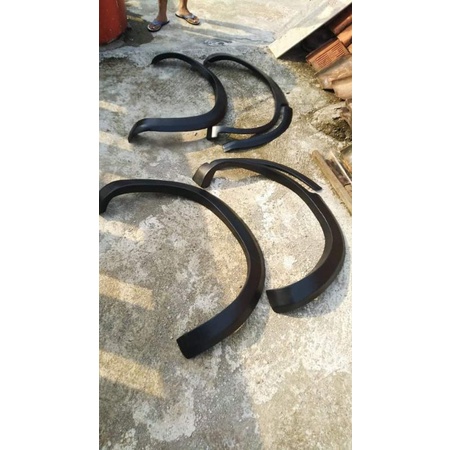 over fender Nissan Xtrail t30 tahun 2002-2007