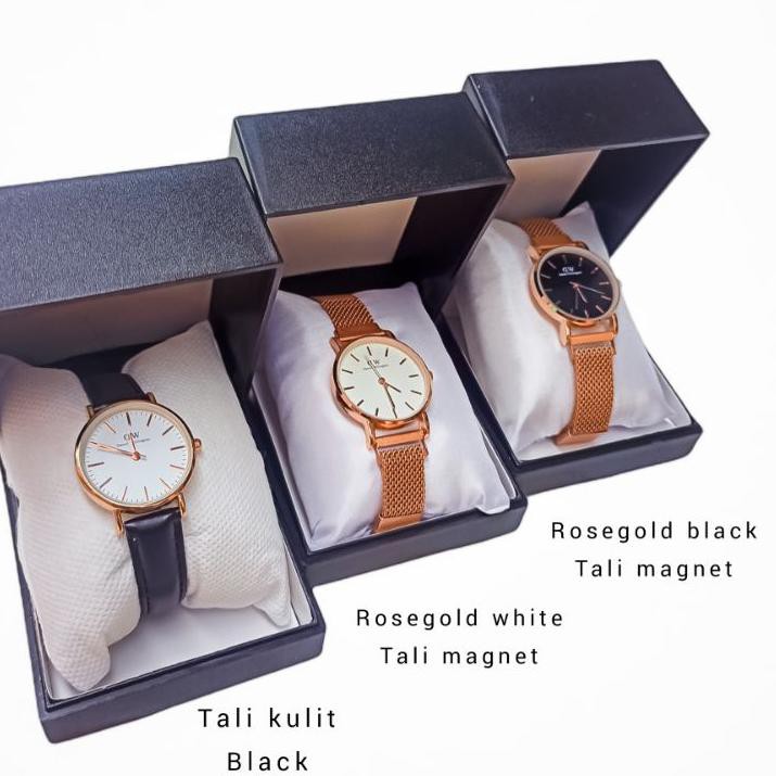 KADO ULANG TAHUN PACAR WISUDA WEDDING ANNIVERSARY HADIAH ULTAH ISTRI HIJAB BONEKA JAM TANGAN