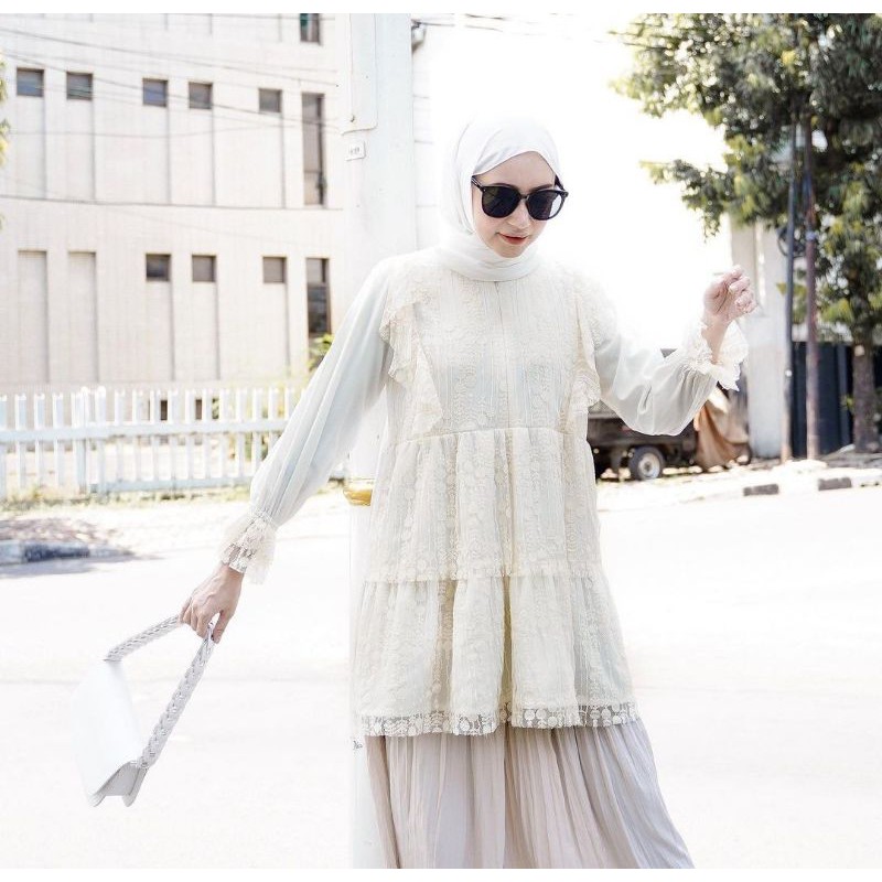 ALICE BLOUSE by Vanilla Hijab