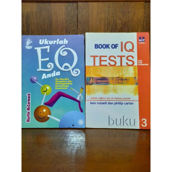 Buku Ukurlah EQ Anda oleh Martin McCormac dan Book of IQ Tests 3 oleh Ken Russell dan Philip Carter 