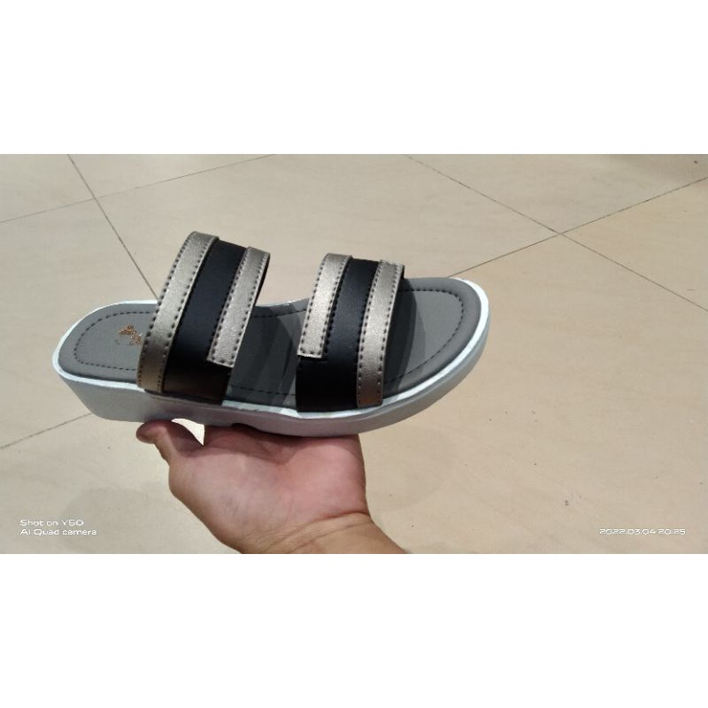 SANDAL TERBARU DR KEVIN PEREMPUAN ORI