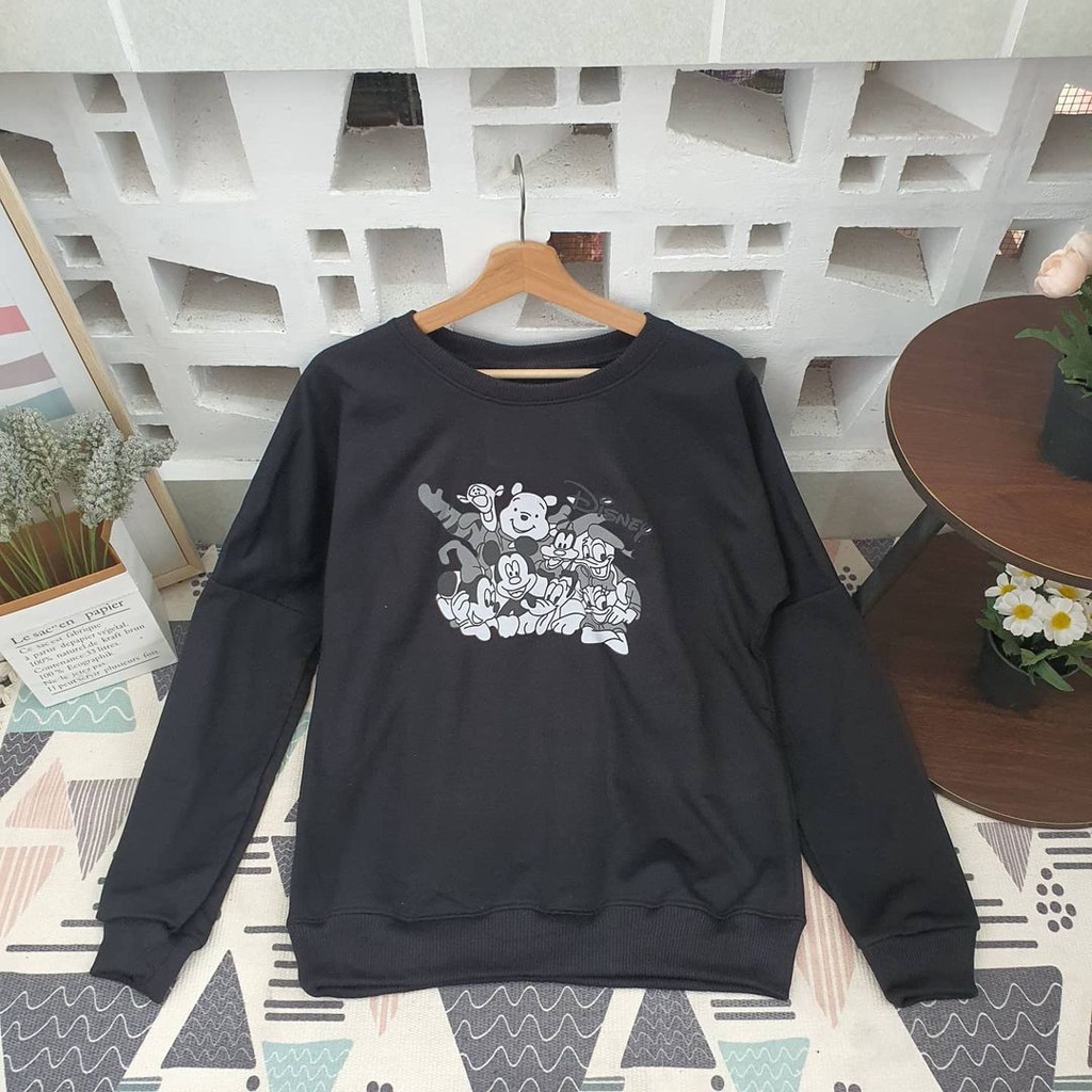 Disneyland Sweater-Atasan Crewneck Wanita Motif Disneyland Terbaru