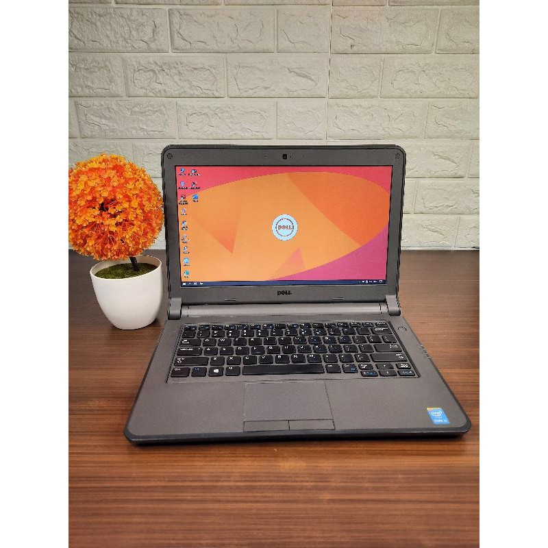 Dell latitude 3350 Core i5-5200U ram 8Gb hdd 500Gb layar 14 inch