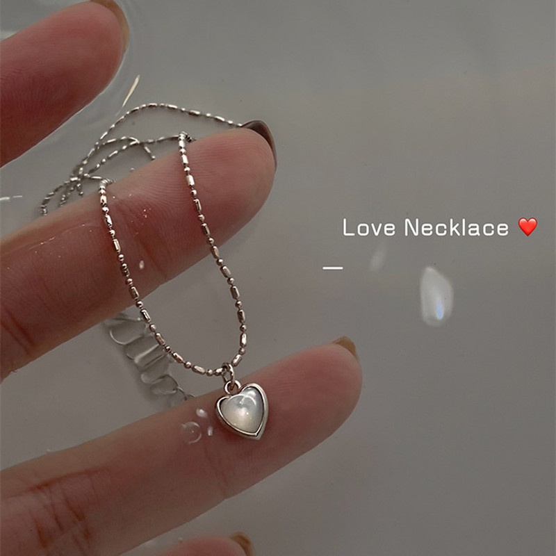 Papaozhu Vintage Perak Shiny Moonstone Heart Pendant Kalung Untuk Wanita Gadis Elegan Cinta Pesona Kalung Chic Tulang Selangka Rantai Perhiasan Aksesoris