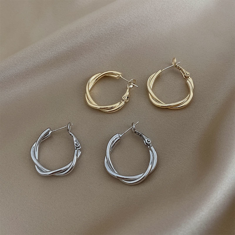 Anting Mewah Ringan