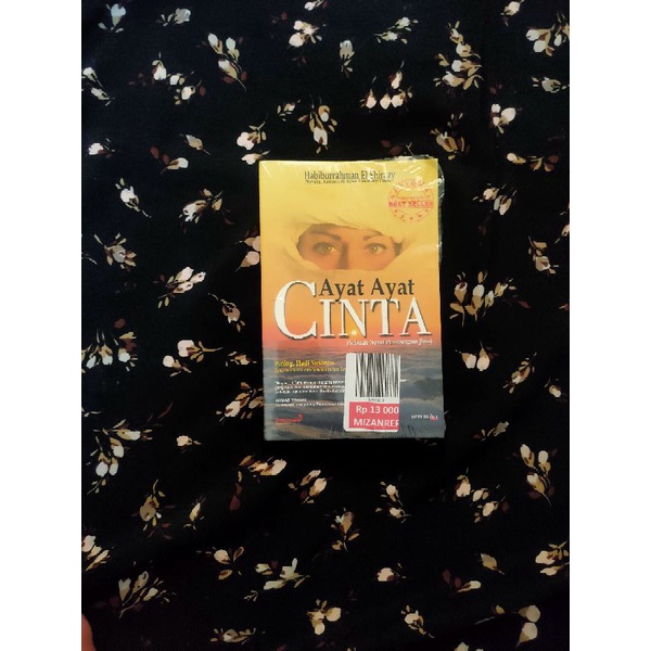 

BUKU AYAT - AYAT CINTA OLEH HABIBURRAHMAN EL SHIRAZY