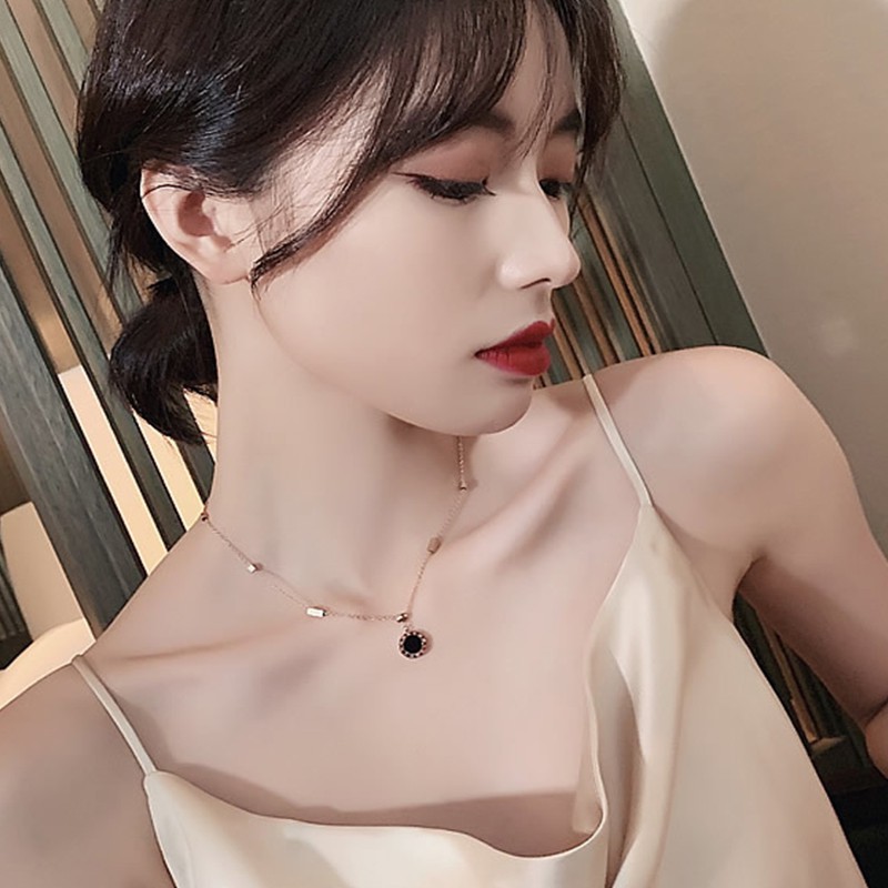 Kalung Bahan Stainless Steel Untuk Wanita