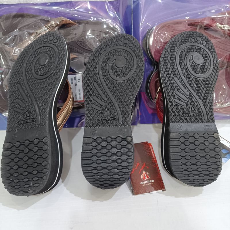 Sandal Wedges rendah Spon Harian Merk Ardiles tipe Agnes Tinggi 3cm Size 36-40