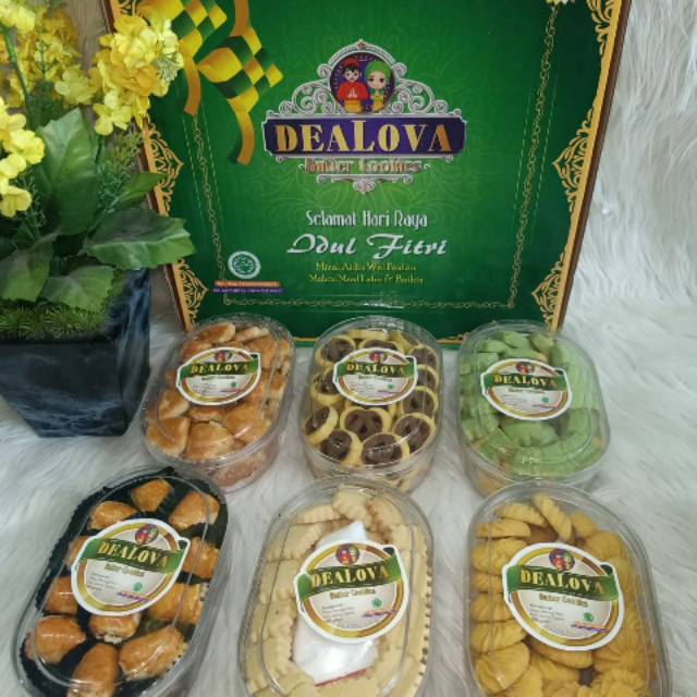 

Paket kue lebaran DEALOVE BUTTER COOKIES