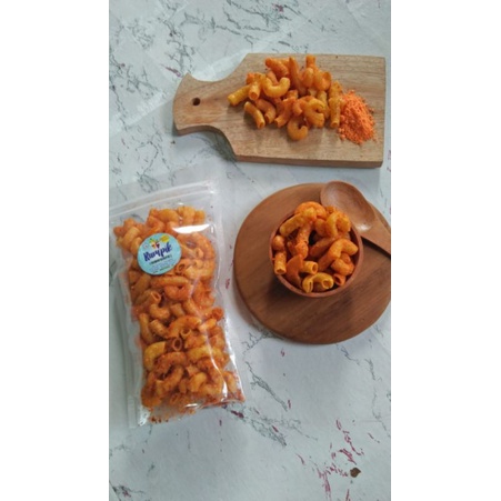 

Keripik Makaroni Gandum. Home Made by Rumpik.