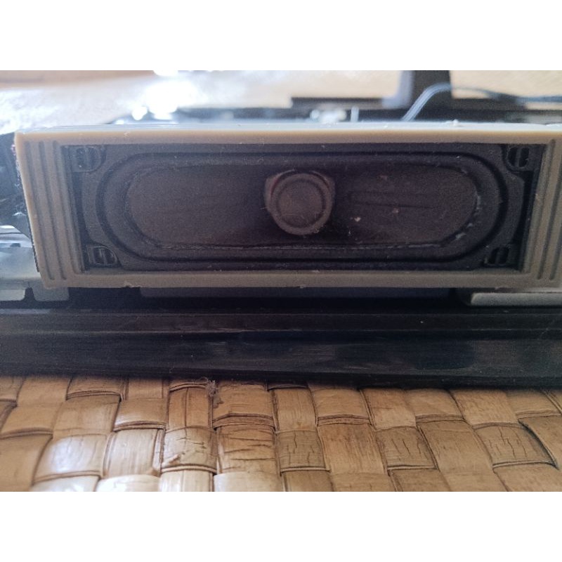 speaker tv Samsung 24 inch