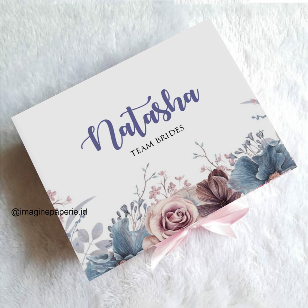 

HARDBOX CUSTOM Bridesmaid Box Ukuran L (25x20x9.5)