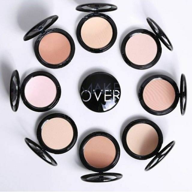 MAKEOVER PERFECT COVE TWO WAY CAKE