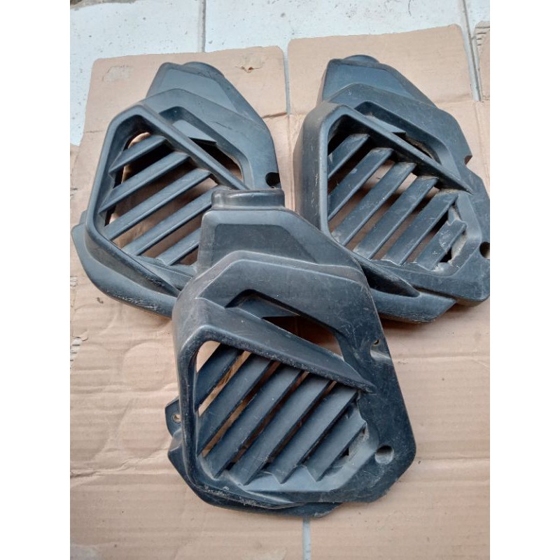 Tutup Radiator Vario 125 OLD