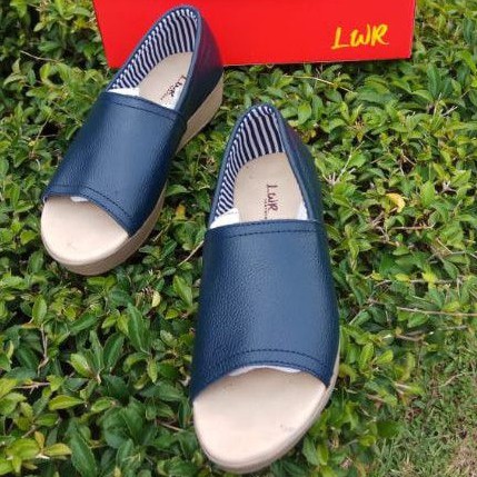 SEPATU PAPIRUT BUATAN CIBADUYUT ASLI KULIT UNTUK WANITA