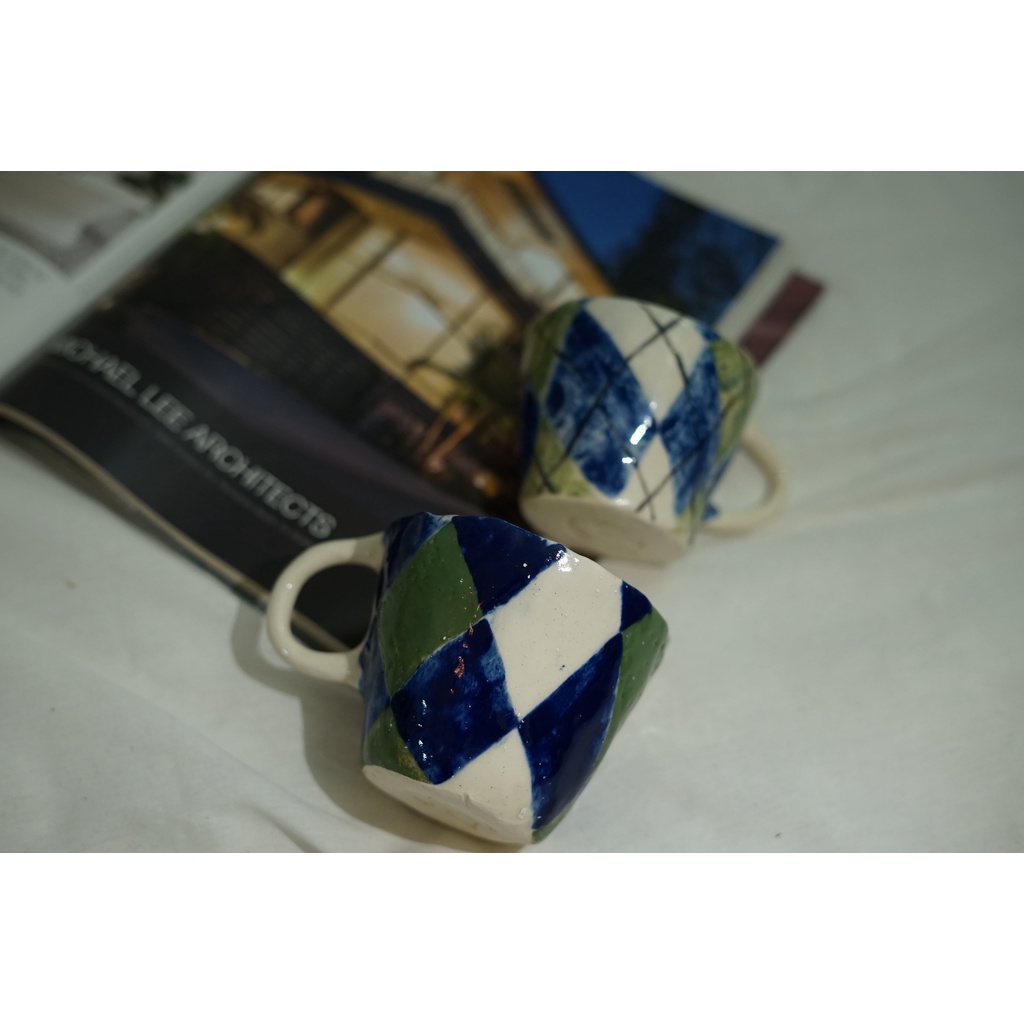 

BLUE PLAID PATTERN MUG