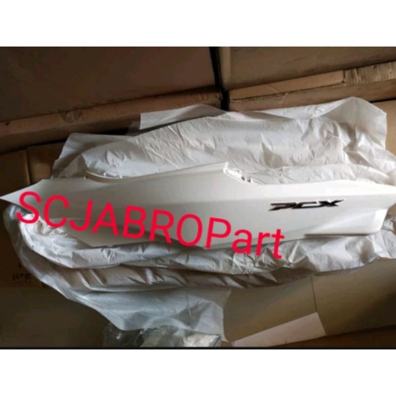 SET ILLUST L WHITE HONDA PCX CBU K35...83650 k35 V00ZC..ORI AHM!!!