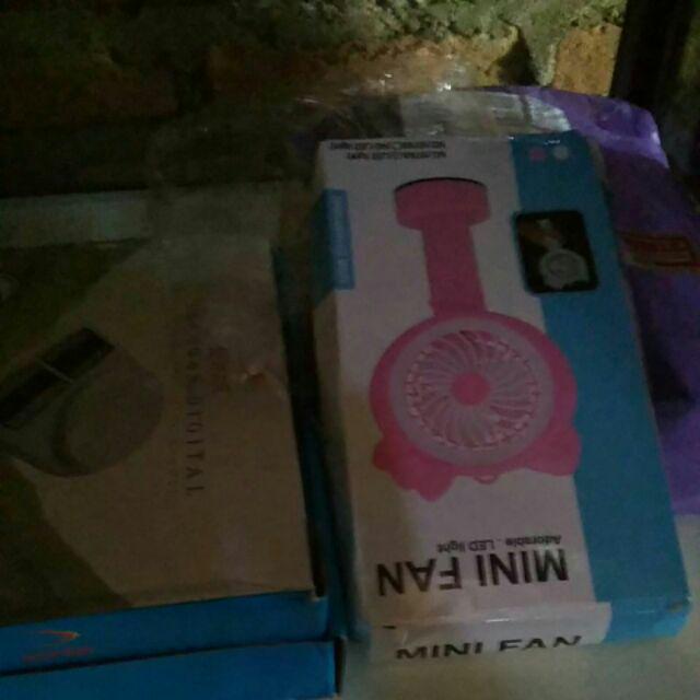 Kipas Angin Karakter Doraemon + Lampu Led / Kipas Portabel Genggam