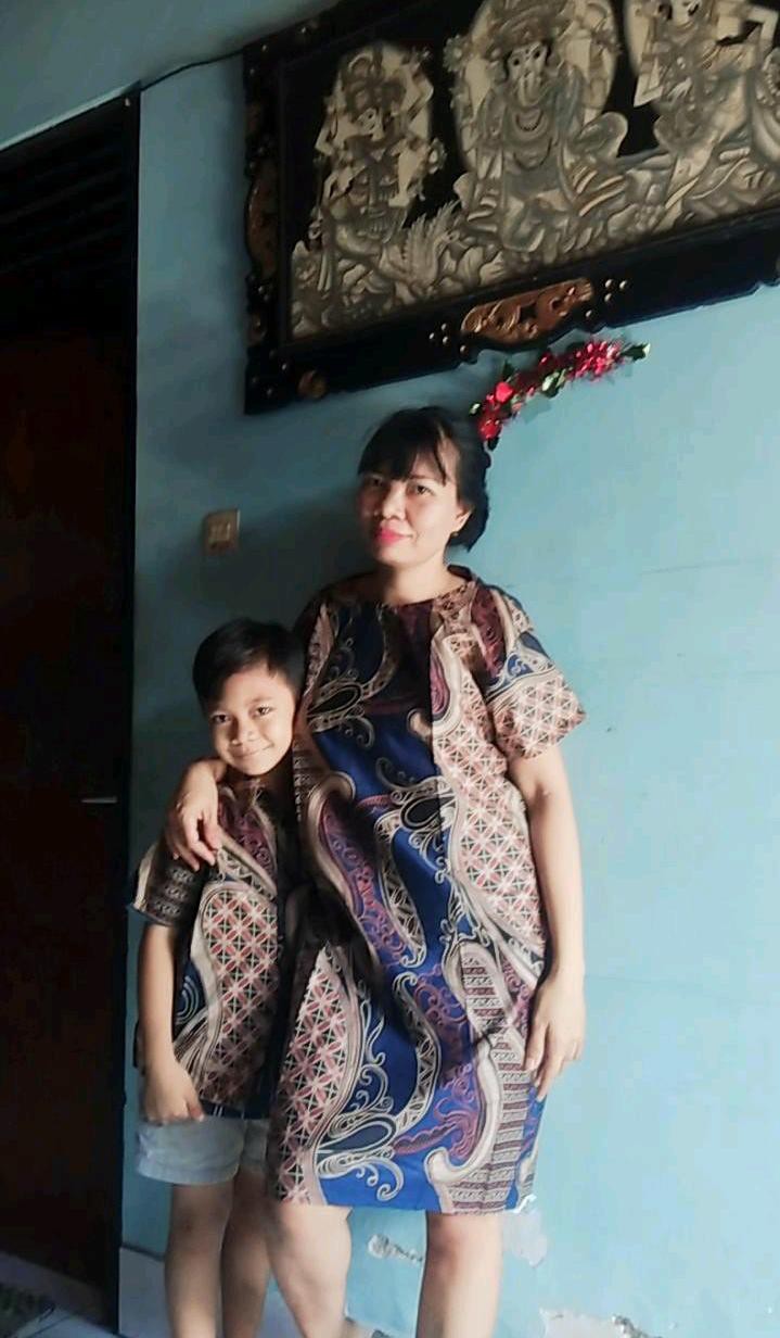 Batik Couple Keluarga - Couple Baju Batik Satu Keluarga Motif Banyu Mili Navy