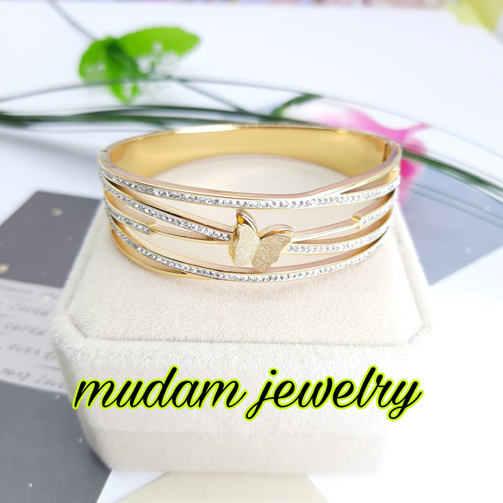 Gelang Bangle Titanium Desain Kupu-Kupu Dengan Taburan Diamond Artifisial Model Mewah