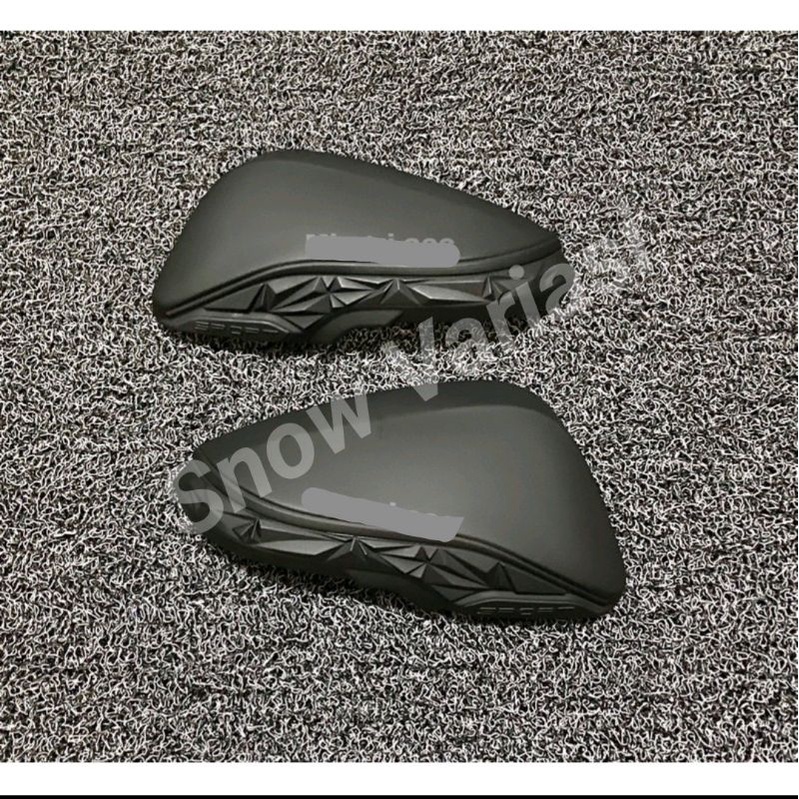 INNOVA REBORN 2016 2018 2020 2022 2023 COVER SPION LAMPU MOBIL HITAM BLACKDOP ACTIVO