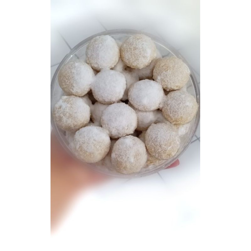 

Kue Putri Salju