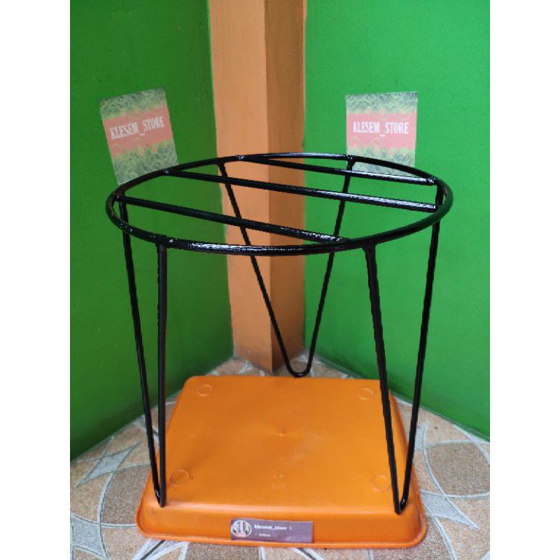 Standing rak pot duduk ukuran 30cm