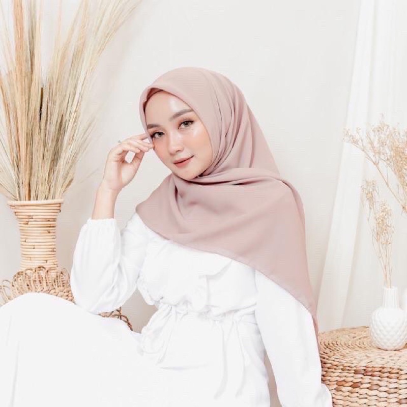 (COD) BELLA SQUARE HIJAB SEGIEMPAT POLYCATTON PREMIUM/JILBAB KERUDUNG