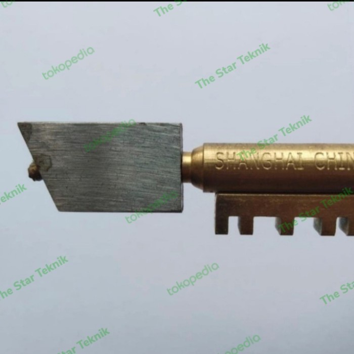 

Promo Bulan Ini Alat Potong Kaca - Pisau Pemotong Kaca - Glass Cutter Diamond Brand Terbatas