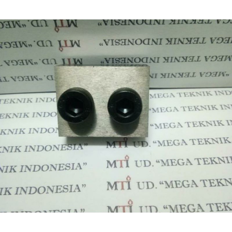 

BLADE FOR REBAR CUTTER TYPE RC-25 WITH BOLTS