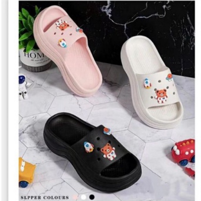 Sandal Fuji Wanita Import Strawberry&amp;Astronot