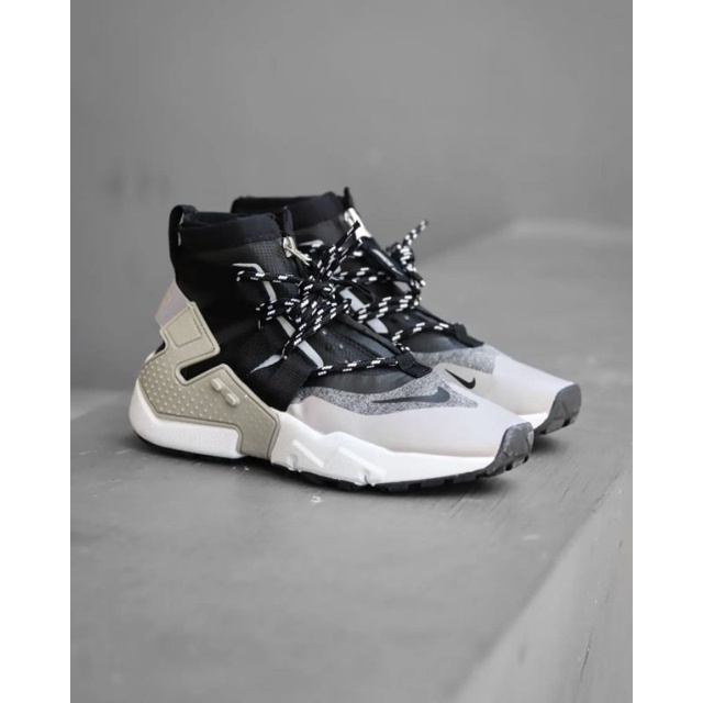 Nike Huarache Gripp Wolf Grey