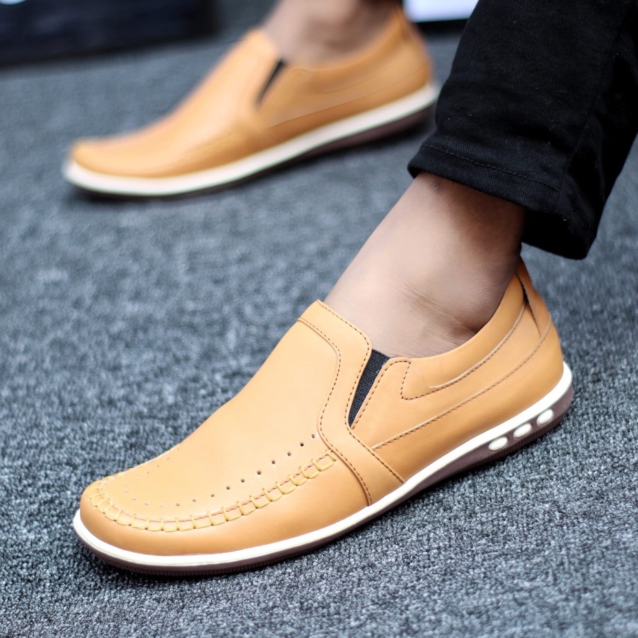 Abrhm Parker - Sepatu Casual Slip On Pria Kulit Asli Kerja Hitam