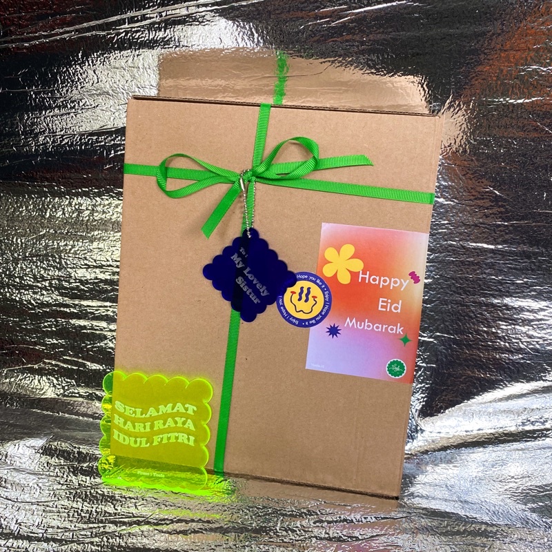 Gift packaging with acrylic hang tag | Hampers gift box (Birthday etc) by Yeele