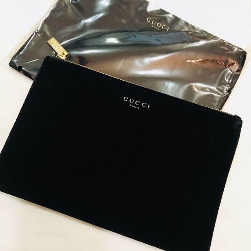 GUCCI BEAUTY Black Velvet Pouch