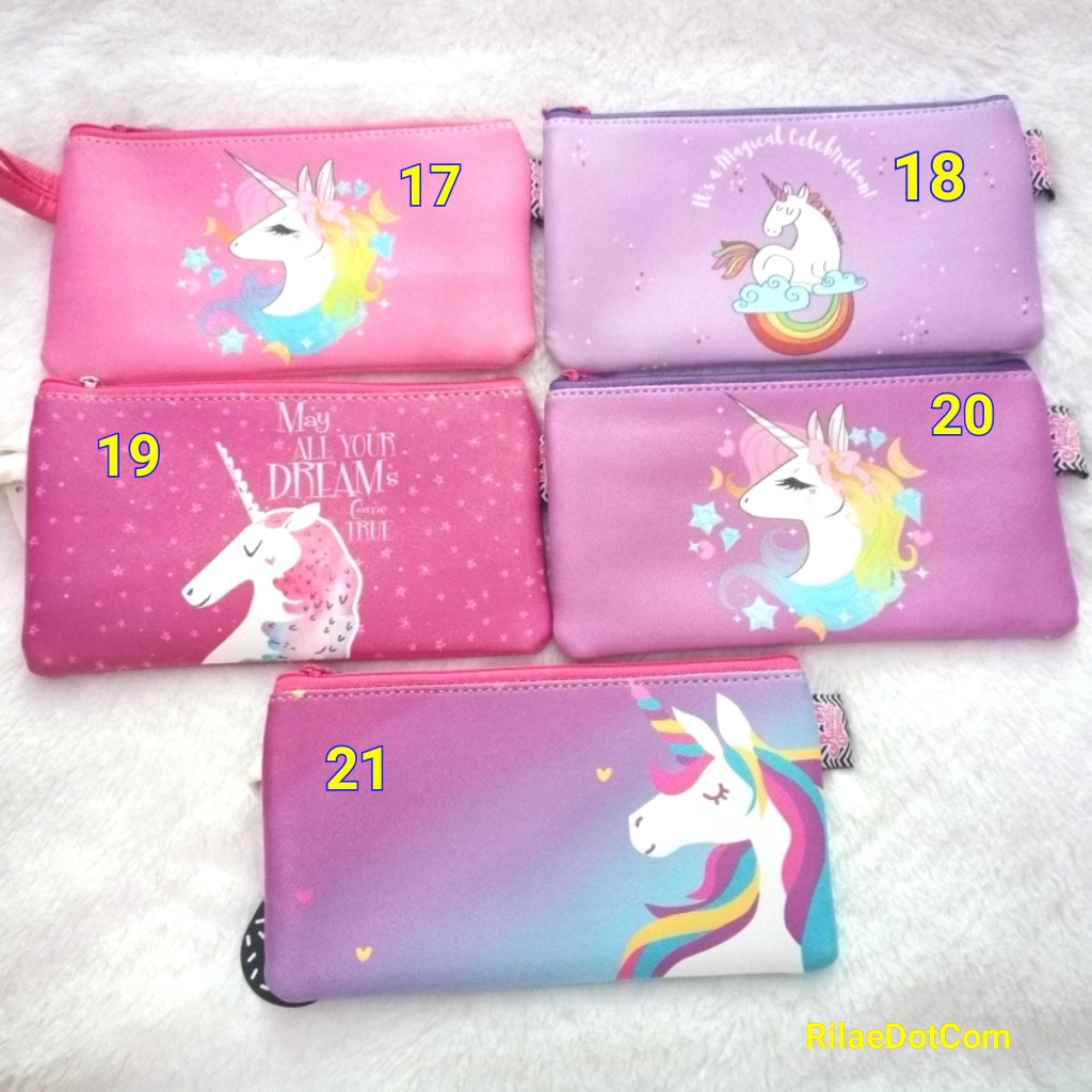 

Tempat pensil rumah warna