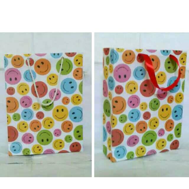

( READY )Paperbag Paper bag Tas kertas Goodybag Goody bag ( per 10pc )24*18*6 Tali satin