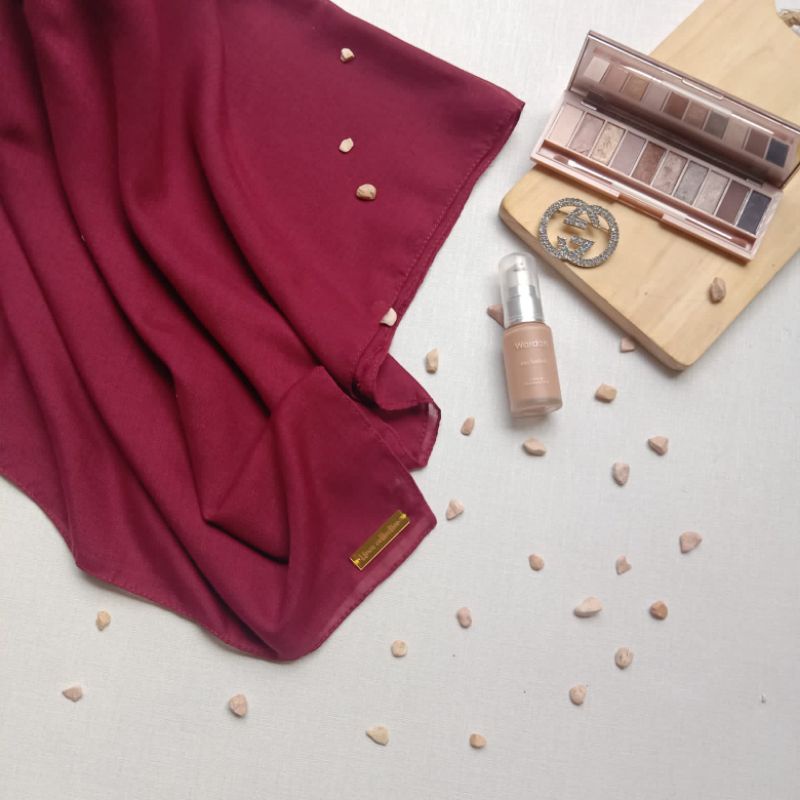 Hijab Segi Empat Paris Premium-Maroon