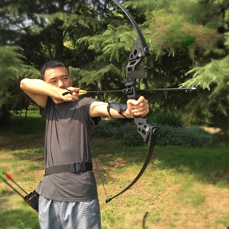 Busur Panah Hunting Archery Bow 30-45 LBS + 5 Anak Panah