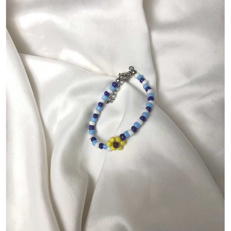 Tay Tawan Bracelet (sunflower)