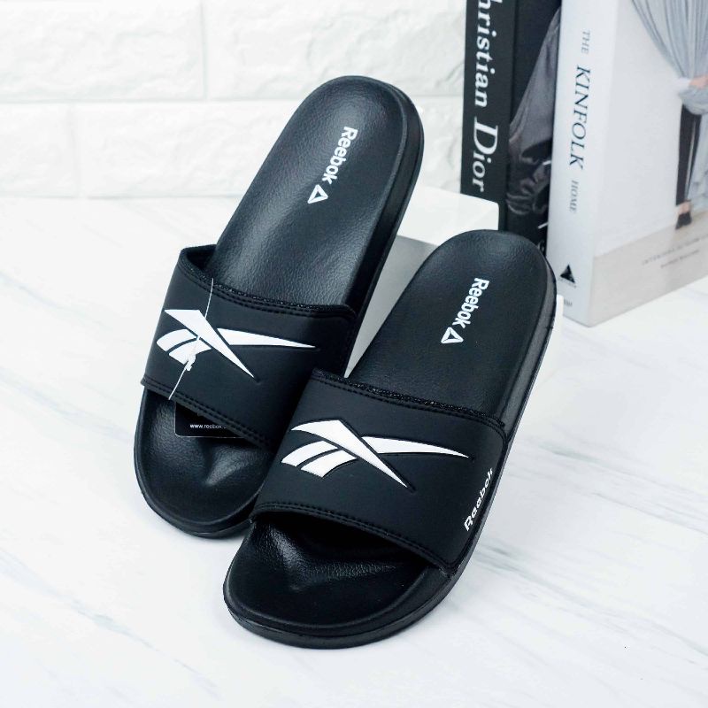 Sandal Slop Model Terbaru Pria Wanita Ringan dan Anti Air